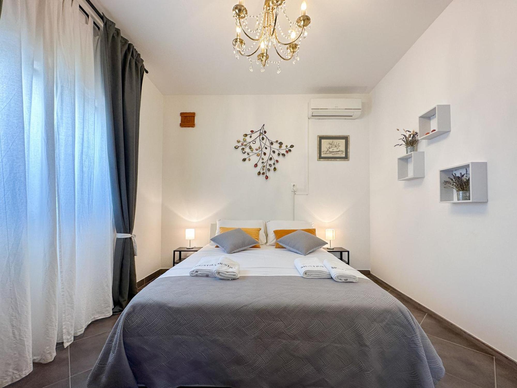 Mustra House Zadar - Private Pool & Sauna Eksteriør billede