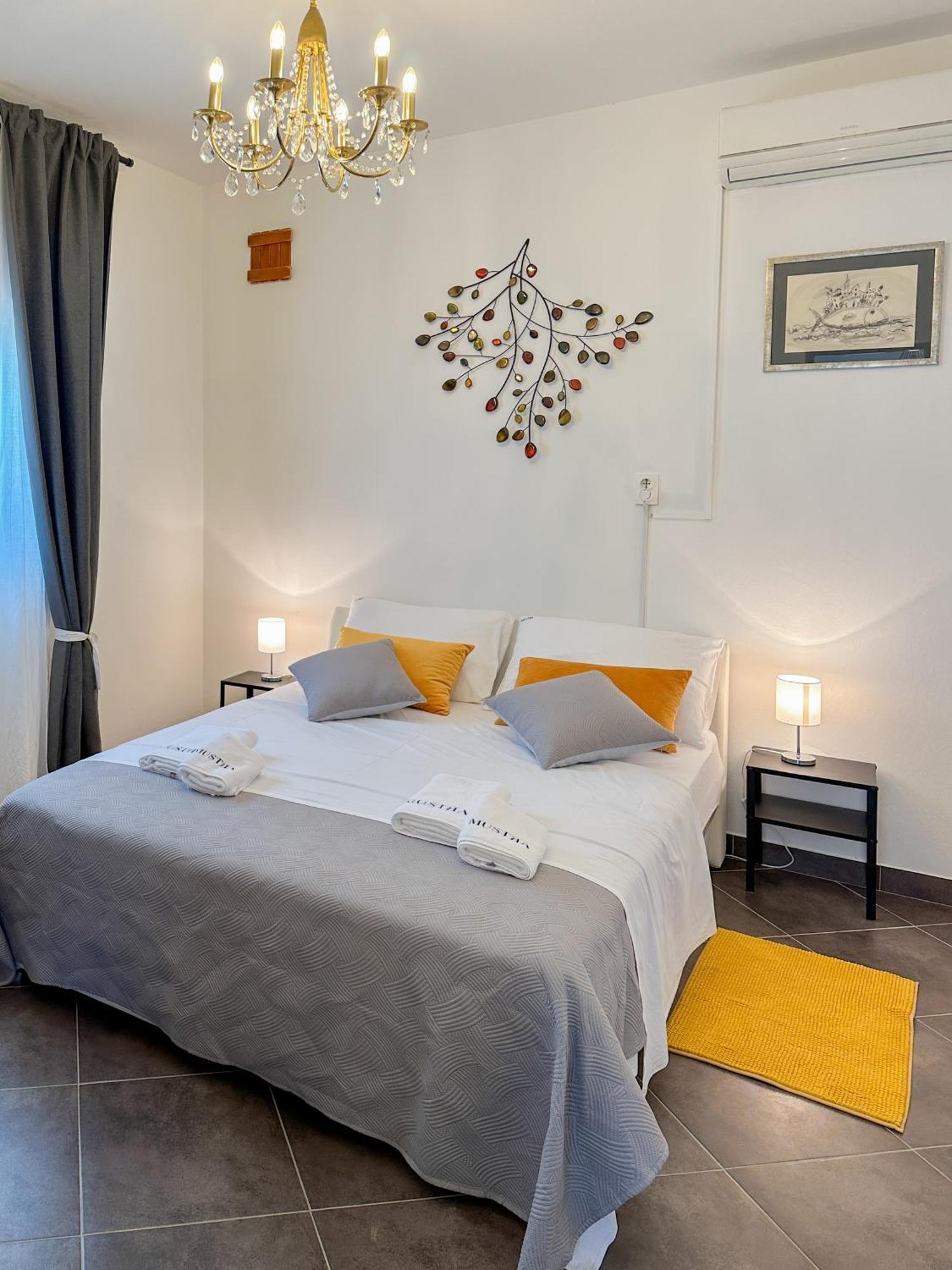 Mustra House Zadar - Private Pool & Sauna Eksteriør billede